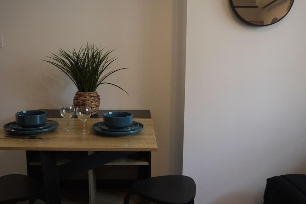 Petit Cocon Douillet Climatise Pour 2 Pers Appartement *